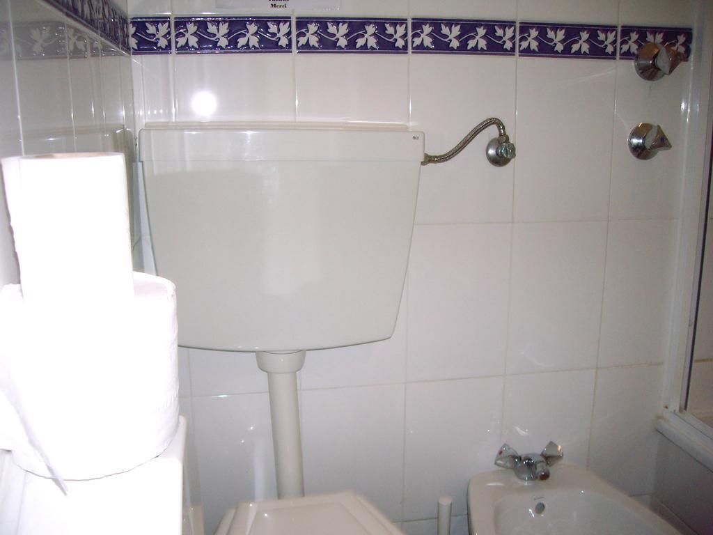 Residencial Camoes Bed & Breakfast Lisabona Cameră foto