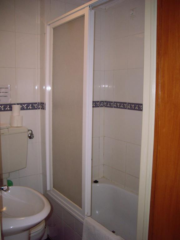 Residencial Camoes Bed & Breakfast Lisabona Cameră foto
