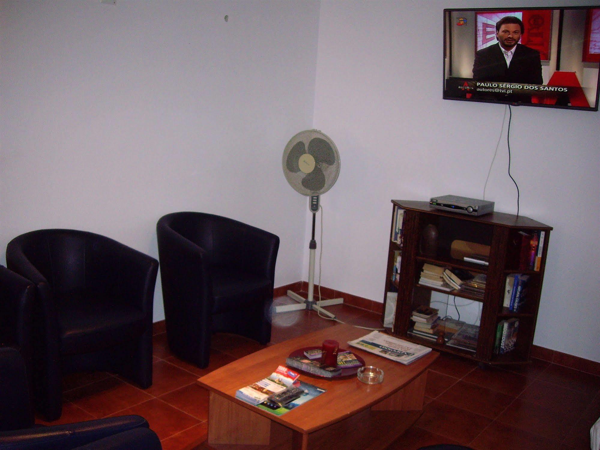 Residencial Camoes Bed & Breakfast Lisabona Exterior foto