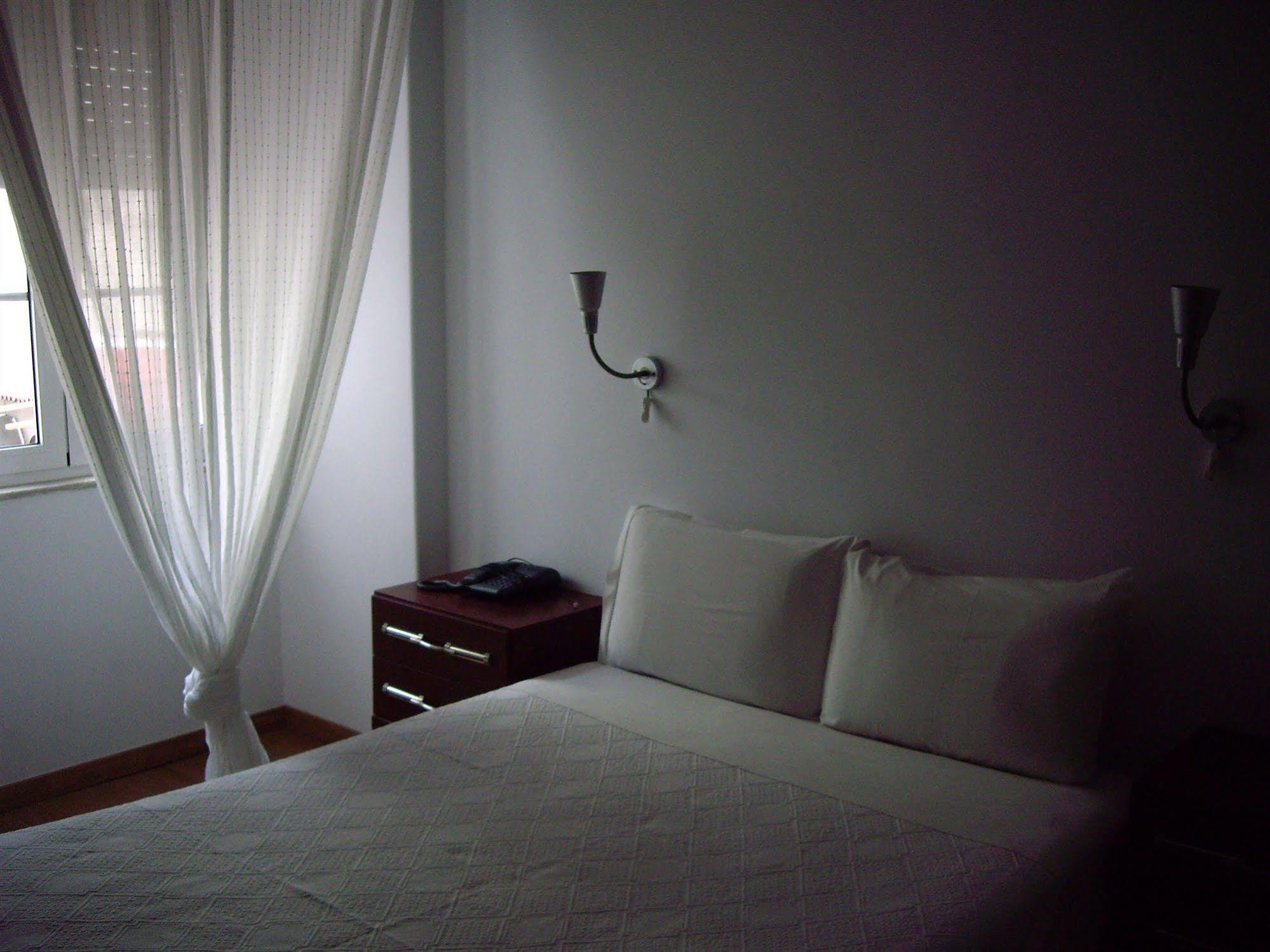 Residencial Camoes Bed & Breakfast Lisabona Exterior foto
