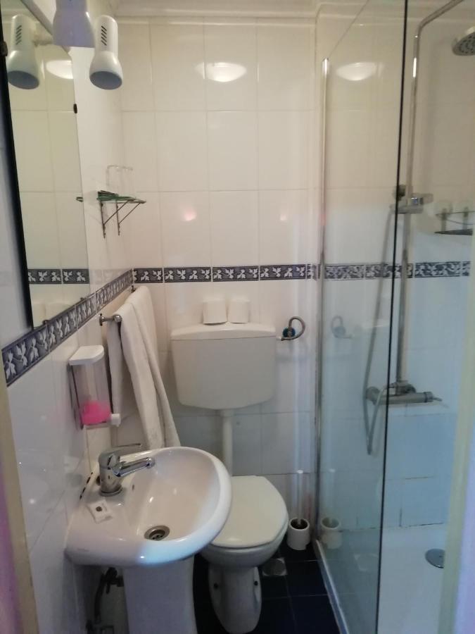 Residencial Camoes Bed & Breakfast Lisabona Exterior foto